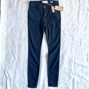 NWT Women’s Size 2 Fat Face Five Pocket Jegging Navy Blue